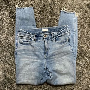 Good American high rise skinny jeans raw hem 6/28